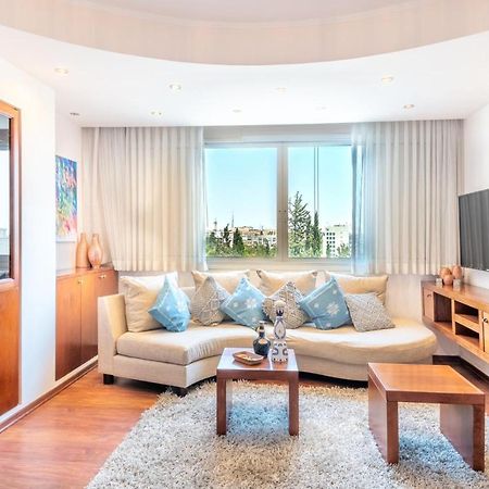 Art Apartment In Mamila - Art & View 耶路撒冷 外观 照片